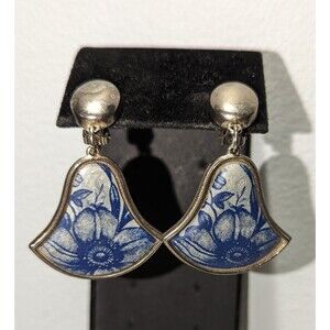 Vintage Berebi  Delft Style Flowers on Silver Tone Clip-Ons